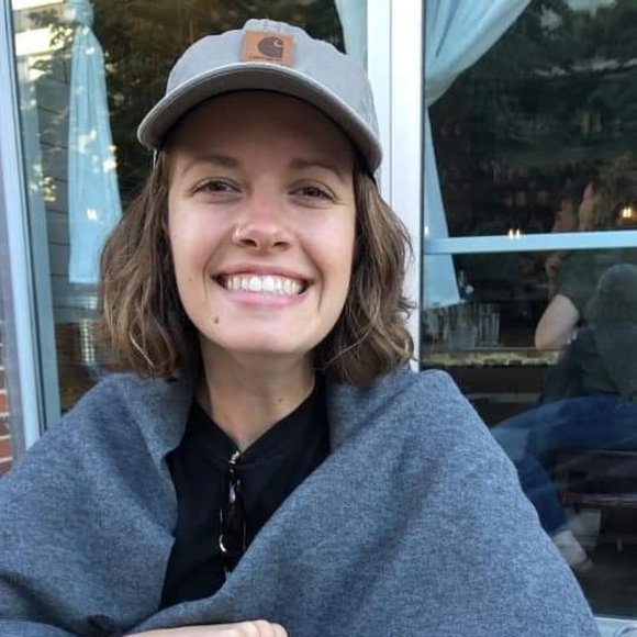 Meet your Posher, Amy - Picture 1 of 1